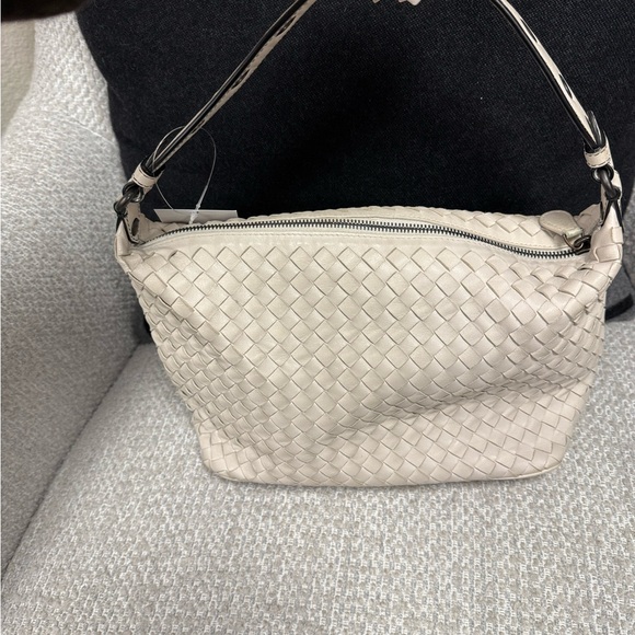 Bottega Veneta Handbags - Bottega Veneta Ivory Woven Shoulder Bag